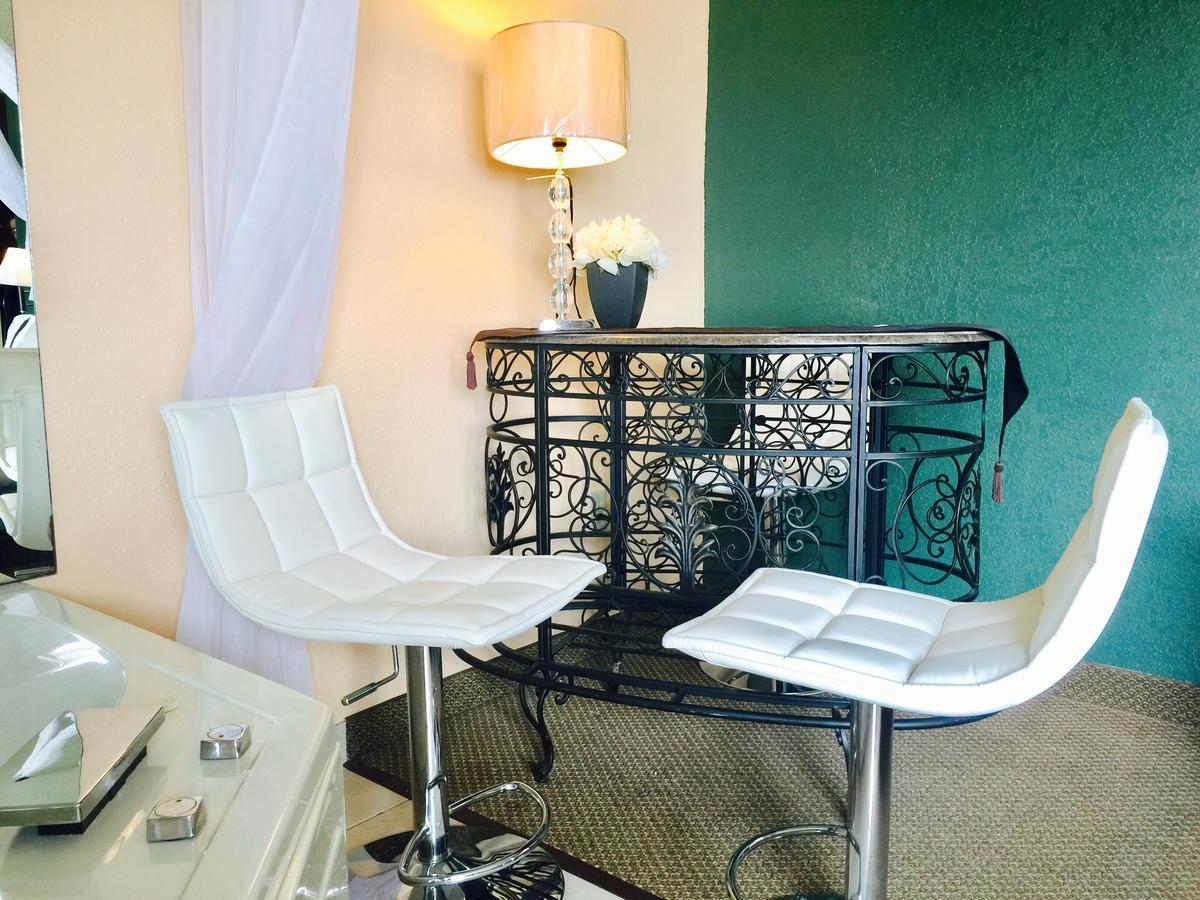 Madelia Hotel & Suites מראה חיצוני תמונה