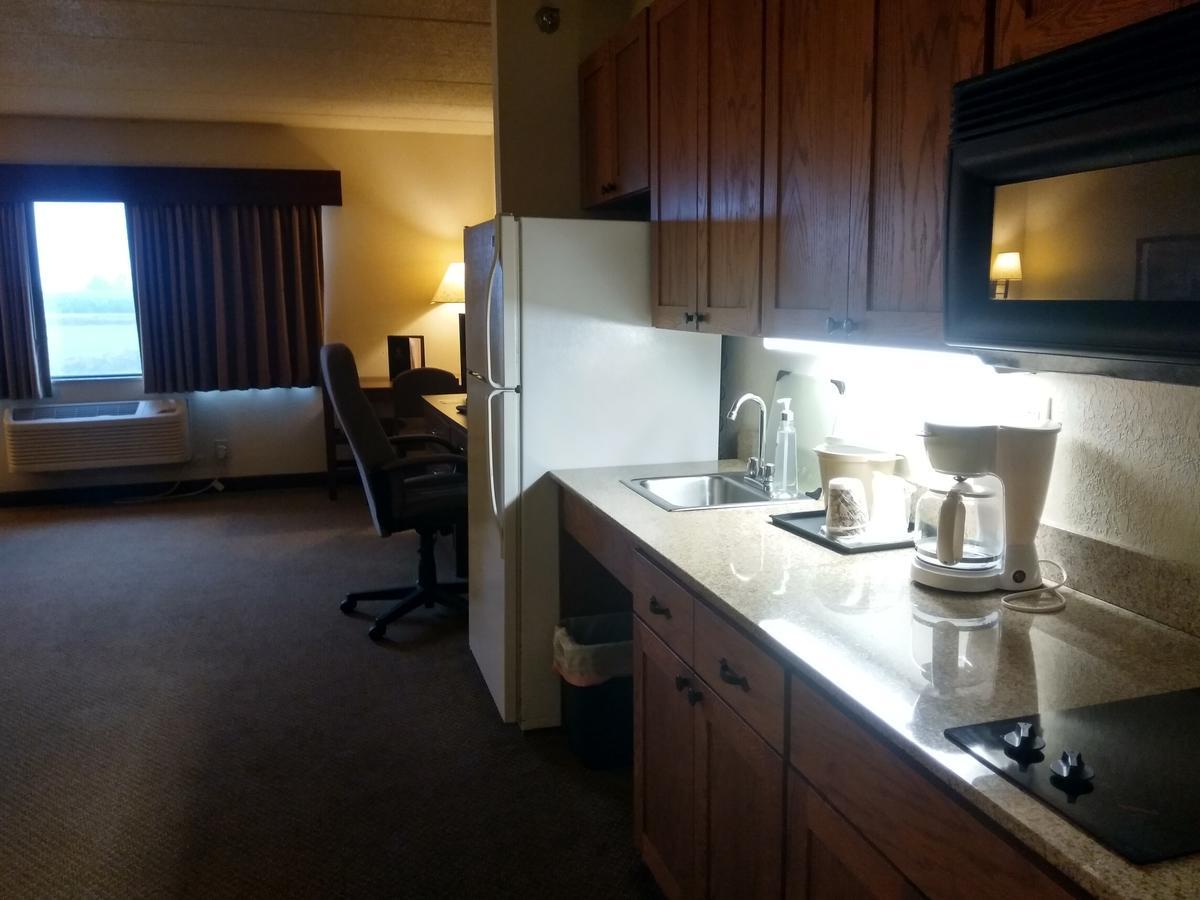 Madelia Hotel & Suites מראה חיצוני תמונה