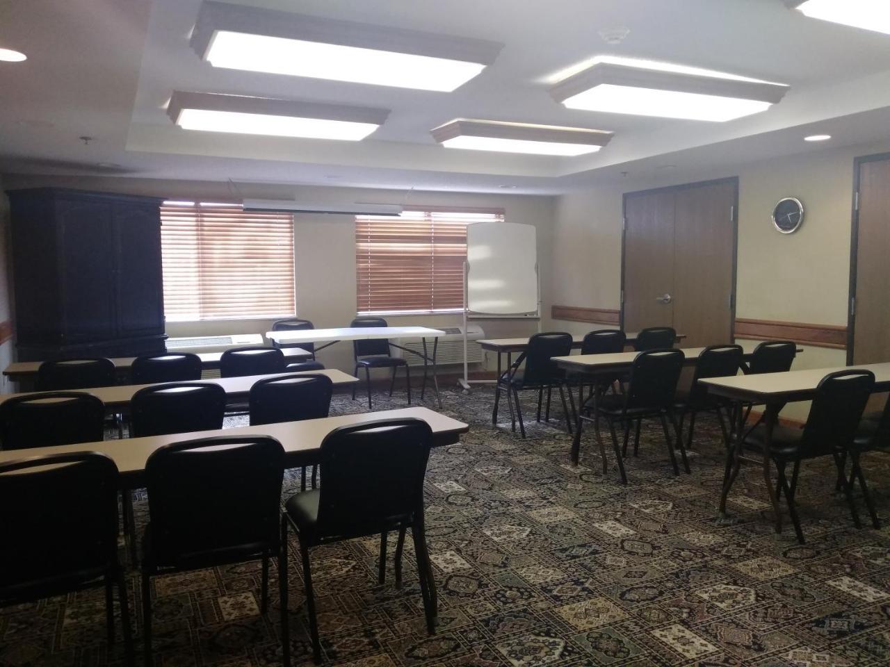 Madelia Hotel & Suites מראה חיצוני תמונה