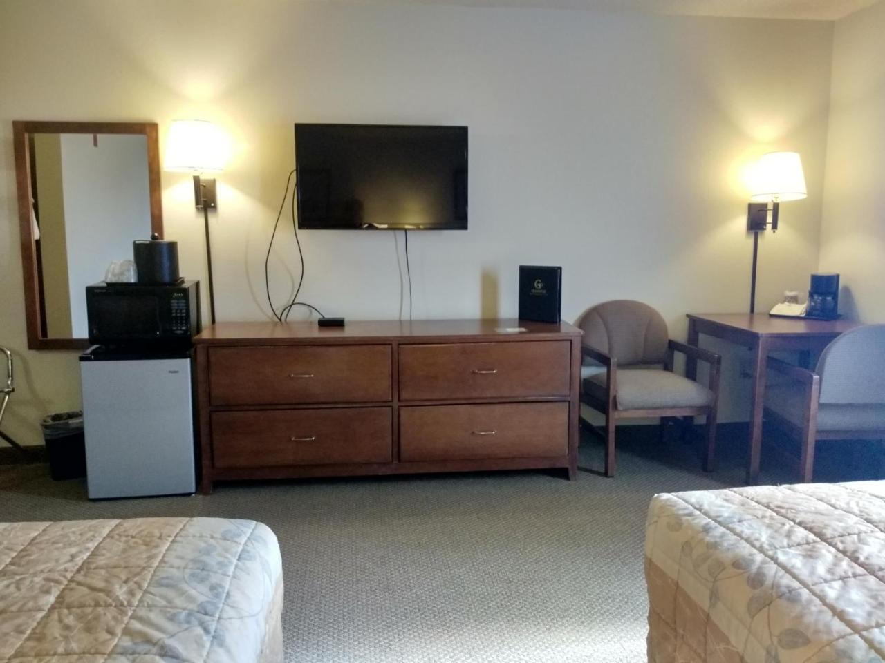 Madelia Hotel & Suites מראה חיצוני תמונה